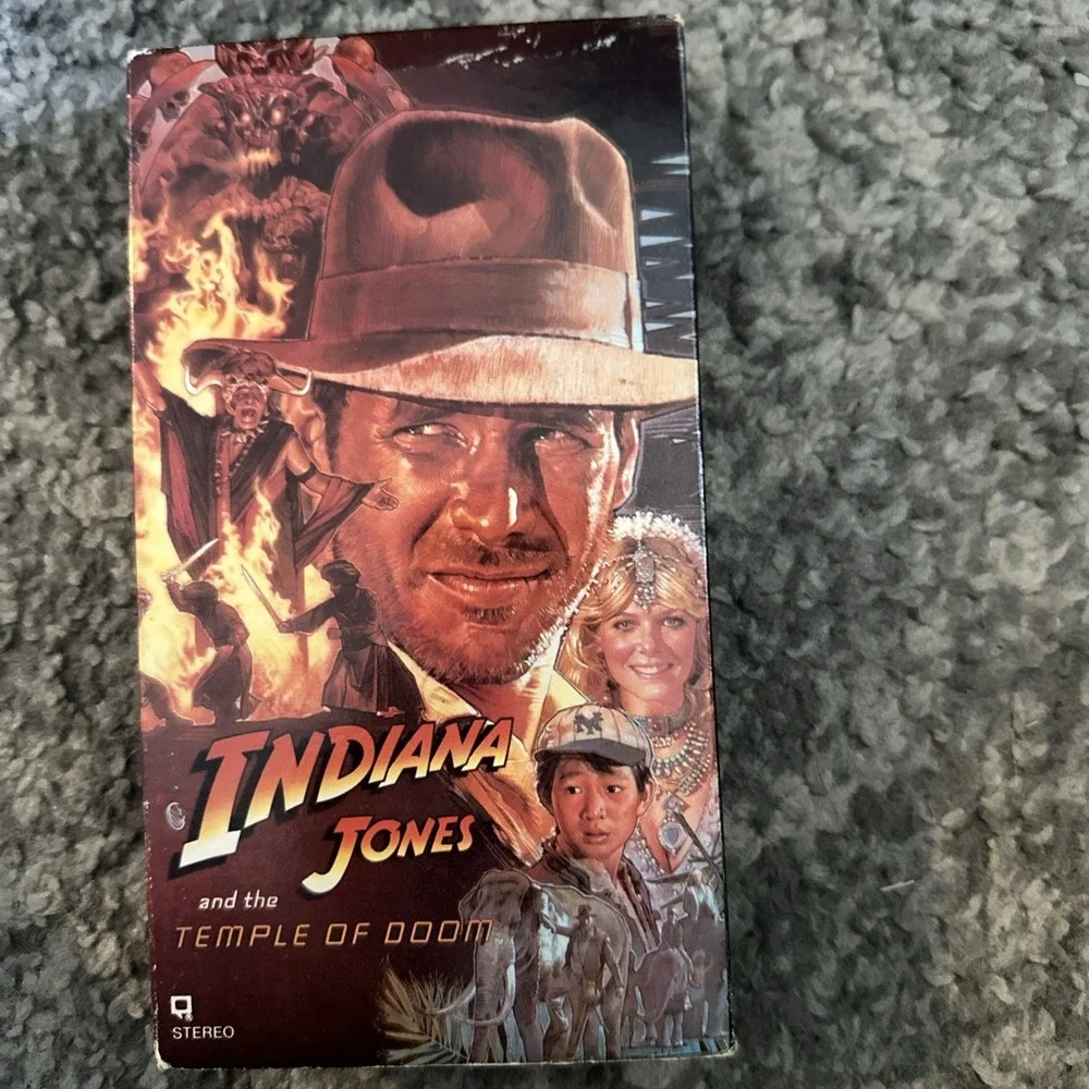 Indiana Jones and the Temple of Doom VHS Paramount Home Video Black Back Cover